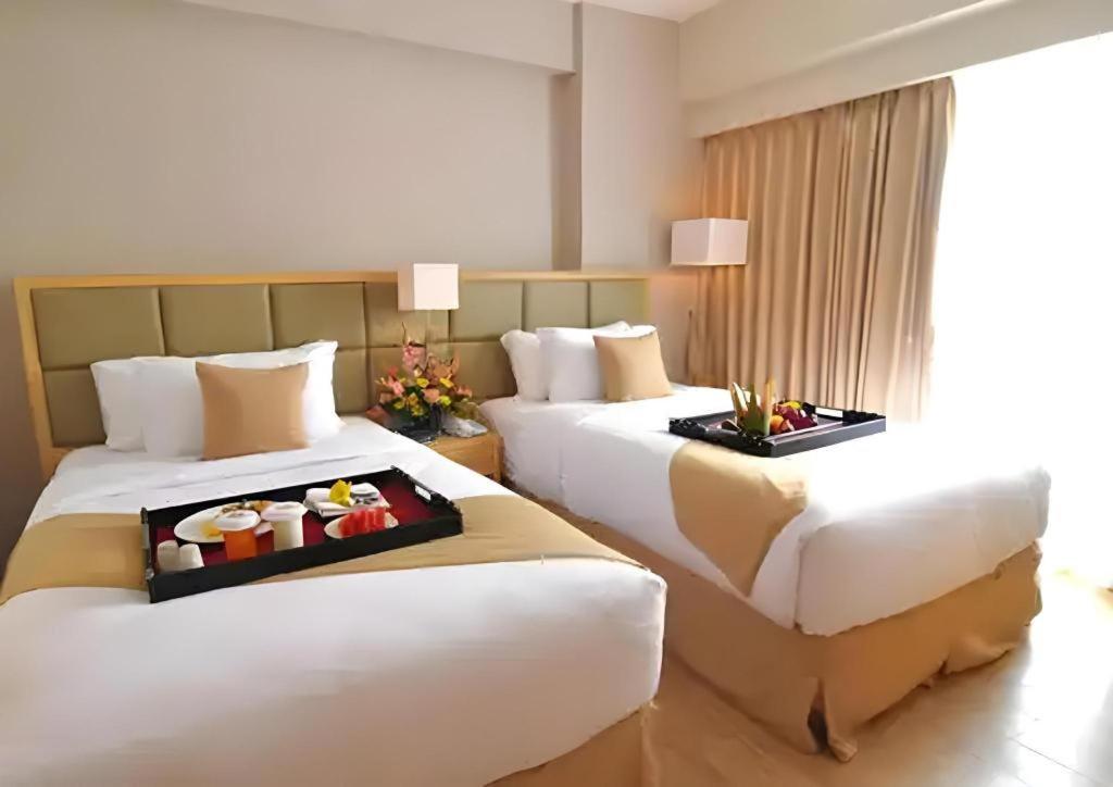Horison Ultima Semarang Hotel Exterior photo